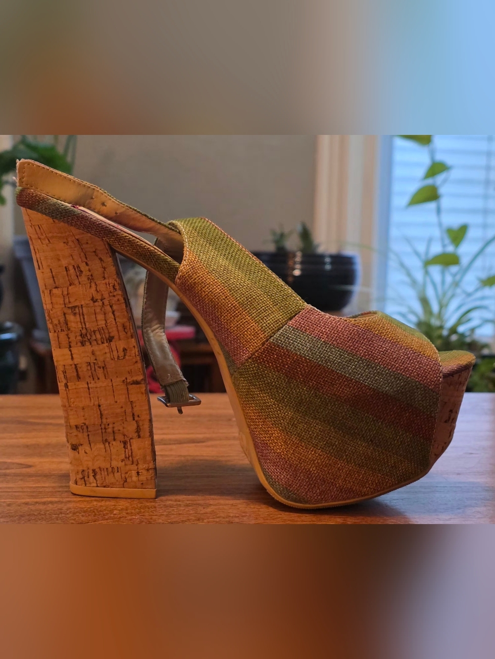 Platform Sandals - Picture 4 of 6